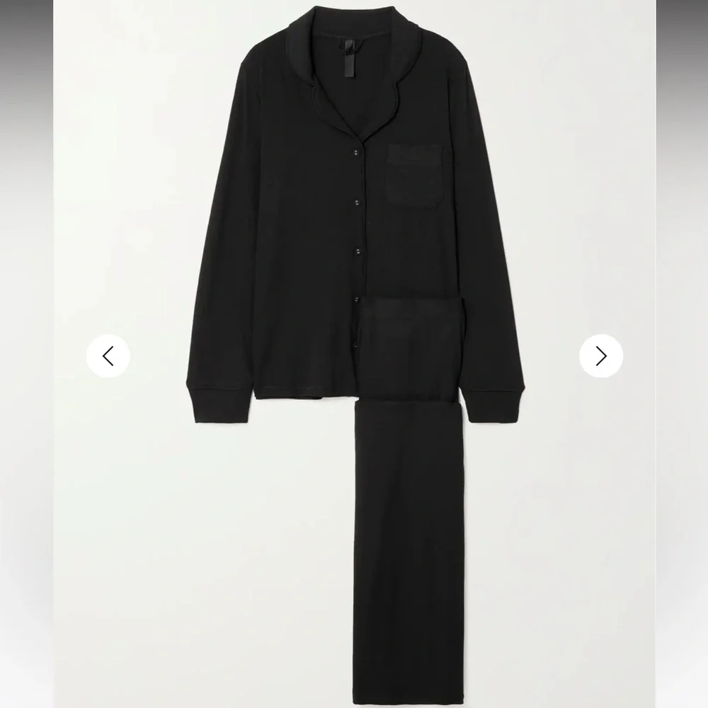 New SKIMS Soft Lounge Rib Sleep Set - Onyx black size small - Picture 3 of 14